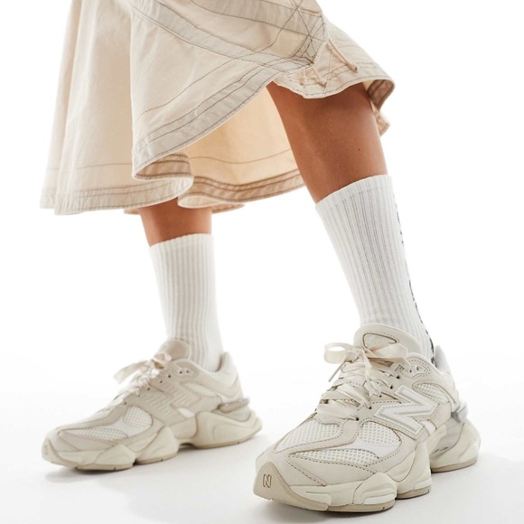 9060 New balance exclusive to ASOS in Beige